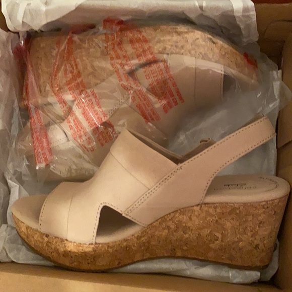Annabel Beige Wedges - Picture 4 of 5